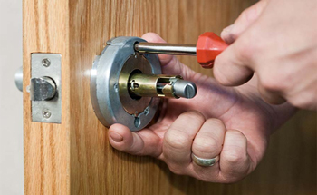 Finding a locksmith